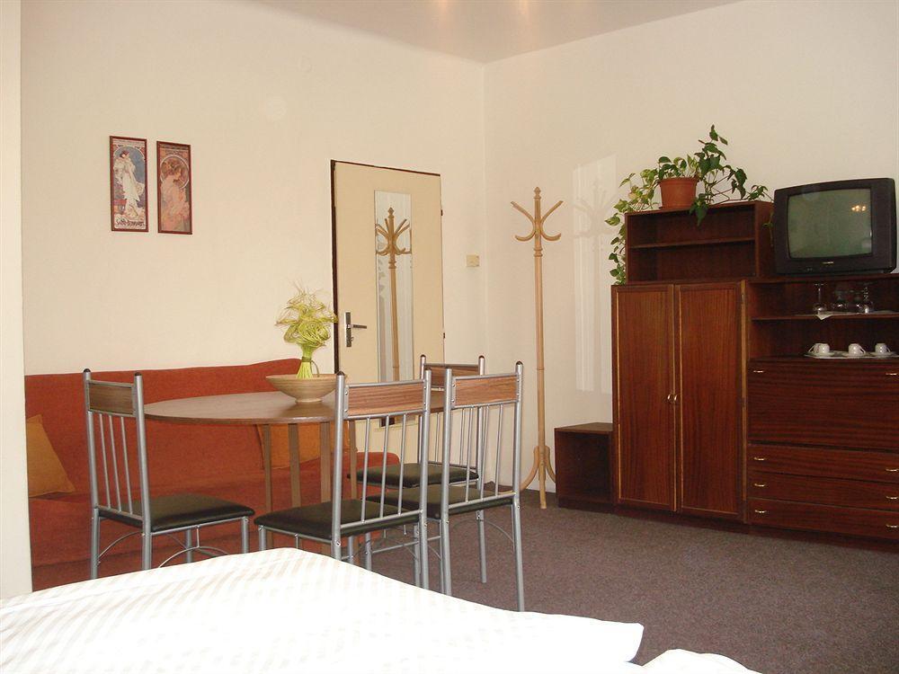 Pension Unie Praha Exteriér fotografie